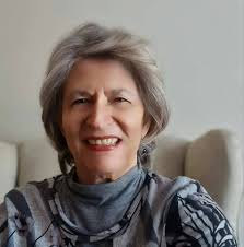 It's been a little chillier this week and I'm craving all the fall flavors.  Carrot Sticky Pudding Cake is definitely a favorite ❤️ Comment CARROT CAKE  and I'll DM you the details #