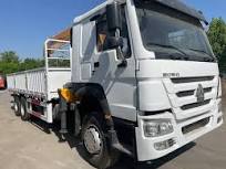 Sinotruk HOWO 4X2 6X4 8X4 5t 10t Telescopic Crane Straight Crane Folded  Boom Truck Crane Truck Mounted Truck Cargo Truck Crane Transport Truck ...