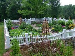 Perfect Traditional Colonial Garden Patio Ideas Best Patio Design Ideas Gallery 1114 Fenced Vegetable Garden Vegetable Garden Design Colonial Garden