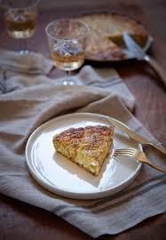 Pour une quiche ou tarte salée vraiment légère, vous pouvez également la cuisiner sans pâte : Tarte Salee Au Celeri Branche Et Fromage De Chevre Frais