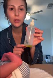 wish i would’ve known this for my first baby 🥲 #newbornbaby #newbornbabies  #postpartum #momlife #babyhack #diaperchange #lifehack #midwife #babytok  #creatorsearchinsights