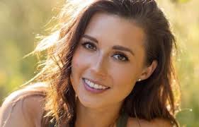 Katie thurston has been living her best life over on instagram and posting a ton of glamorous pics as her season of the bachelorette wraps up—including one of herself wearing some chic lingerie. 10 Things You Didn T Know About Katie Thurston