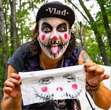 Yall drop some songs that I can play at the shop 🤦🏾‍♂️😂 • • #explore  #houstonbarbers #humor #comedy #funnyvideos #prank