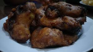 Kreasi pisang goreng yang terkenal dan spesial, resep pisang goreng madu. Nikmatnya Si Hitam Manis Pisang Goreng Madu Bu Rudy