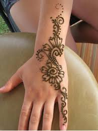 See why henna is becoming more popular than tattoos!we let's take a look at forty uniquely beautiful henna tattoo designs. 90 Stunning Henna Tattoo Designs To Feed Your Temporary Tattoo Fix