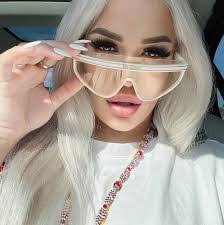 Donna Ferrer's Instagram, Twitter & Facebook