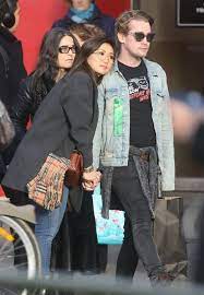 When they tied the knot in 1998, they were the same age but the marriage did not last and by 2000, they had separated. Brenda Song After Nearly Getting Married Pregnant Talks Who Is Boyfriend