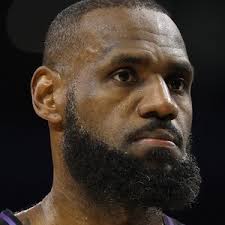 Writer vs. Fighter: UFC Vegas 25