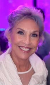 Jeanne Sanders's Instagram, Twitter & Facebook