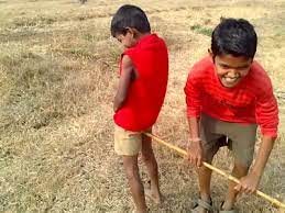 Several videos have gone viral on the internet showing the man talking to a friend on instagram live and he was suddenly filmed on camera. Indian Kids Having Fun Gifs