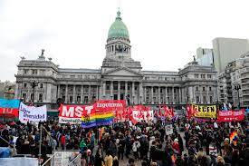 Argentina vota la legalización del aborto en medio de una movilización masiva. A 10 Anos Del Matrimonio Igualitario El Camino Que Llevo A La Ley