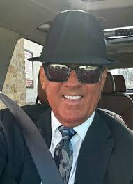 Dwight Beckett's Instagram, Twitter & Facebook