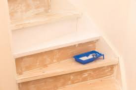 Treppenhaus streichen meinmaler partner netzwerk. Holztreppe Weiss Streichen Eine Anleitung Mit Allen Schritten