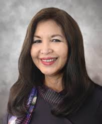 C O M M E N C E M E N T