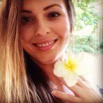 Alanna Arnold's Instagram, Twitter & Facebook