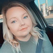 Kendra Suggs's Instagram, Twitter & Facebook