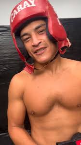 Radio activa Caracol radio Deporte universal En este episodio hablamos de  MMA con el luchador Javier Reyes “Blair” campeón mundial de la categoría  Peso Pluma de Matchmaker, FFC y combate Global ,