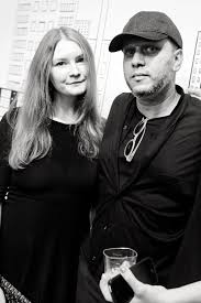 Under the guise of a fragile beauty, is hiding the world's most dangerous assassin, who has. How Anna Delvey Tricked New York S Party People