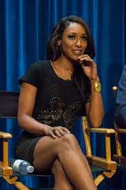 Des conseils quotidiens, des actualité, les grilles de plus de 80 chaînes avec photos, bandes annonces et commentaires, les diffusions netflix en belgique, des vidéos exclusives, des jeux et des concours. Fichier Candice Patton At Paleyfest 2014 Jpg Wikipedia
