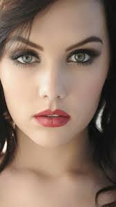 Maquillage yeux marrons mariage maquillage mariée brune maquillage naturel yeux marrons maquillage pour les yeux marron maquillage mariée le maquillage yeux marrons peut être très stylé. Le Maquillage Yeux Verts Beaute En 40 Idees Archzine Fr