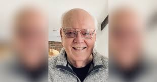 Richard Nilsen's Instagram, Twitter & Facebook