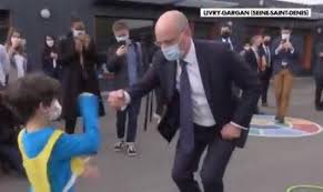 De quoi nous donner envie de fouiller dans le passé du ministre de l'education, invité ce soir de l'emission politique. Jean Michel Blanquer S Illustre A La Marelle Et Au Chifoumi