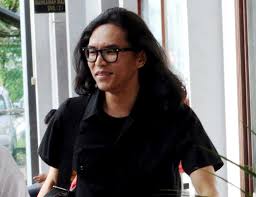 Fahmi reza is a political graphic designer, street artist and documentary film maker based in kuala lumpur, malaysia. Police Record Statements From Fahmi Reza Over Caricatures Posted Online The Star