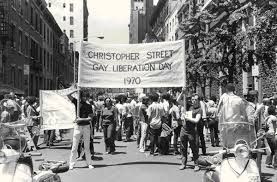 3 de 9 de julio de 1973 Ana De Rogatis On Twitter La Celebracion Del Dia Del Orgullo Gay Recuerda Los Hechos Ocurridos El 28 De Junio De 1969 En Stonewall Inn Un Local Gay De Ny Por Primera
