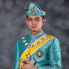 المرحوم سلطان حاج أحمد شاه المستعين بالله إبن المرحوم سلطان أبو بكر رعاية. Pahang