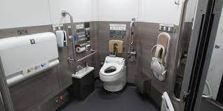 File:Kintetsu 80000 Multipurpose toilet inside.jpg - Wikimedia Commons
