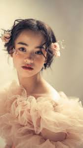 Collaborating with Emma to create something special was an amazing  experience, and the result was almost like a painting come to life✨✨, •, •,  Photography & gown @charliephoto.ca , MUA ...