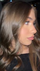 Lilly Valencia's Instagram, Twitter & Facebook