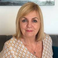 Leanne Lowery's Instagram, Twitter & Facebook