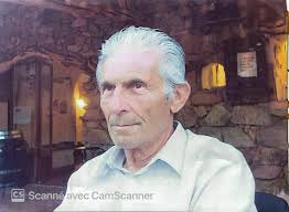 SAINTE LUCIE DE PORTO-VECCHIO Sa mère Mme Vve Maddalena SOTGIU née BALARDI  ( feu son époux Mario SOTGIU ) Mme Valentina SOTGIU, sa soeur, et son  compagnon Laurent, et leur fils Donat.