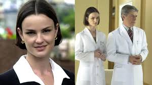 O que acontece com Laura no final de Mulheres Apaixonadas?