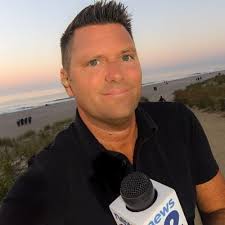 Mia Downs (@miadowns)