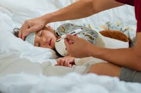 Jika terjadi sesak nafas dan kamu sedang tidak membawa obat, ada beberapa cara yang bisa kamu lakukan untuk mengatasi sesak nafas, dikutip dari healtline 7 Cara Menurunkan Panas Pada Bayi Aman Ampuh