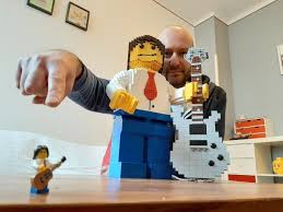 Les accords de l'envie de johnny halliday, j'ai utilisé la vidéo de l'interpretation de jean jacque goldman à la guitare accoustique. Depuis 15 Ans Il Fait Vivre Jean Jacques Goldman En Lego Et Le Chanteur Se Prend Au Jeu Actu Strasbourg