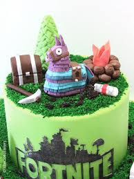 Les gourmets les plus créatifs apprécieront. Recette Du Gateau Fornite Le Jeu Incontournable Du Moment