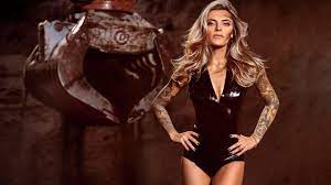 Der werdegang im medienzirkus schien ihr in die. Sophia Thomalla Posiert Fur Den Kalender Von Schuttflix Stern De