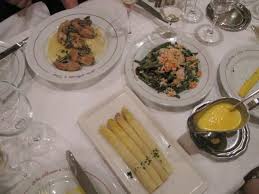 Au Moulin A Vent Chez Henri 20 Rue Des Fosses Saint Bernard Paris 5 Moulin A Vent Restaurant Paris Restaurants