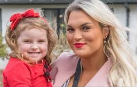 Domino's delivery of chicken wings came with an extra side of cash for one  unsuspecting customer