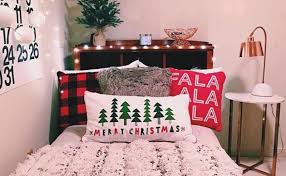 Yes you guessed it right, christmas is here. 20 Cheap Festive Items To Decorate Your Dorm For Christmas Society19