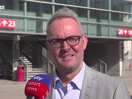 Der neue VfB-Vorstandschef Alexander Wehrle lobt im Gespräch mit Sky  Trainer Pellegrino Matarazzo und Sportdirektor Sven Mislintat (Videolänge:  0:44 Minuten).