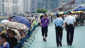 Jun 23, 2021 · 《紀律部隊職系架構檢討報告書》今日(23日)出爐，紀律部隊職系架構檢討涵蓋約6.3萬名紀律部隊人員，分屬29個職系和超過100個職級。 所有招聘職級的起薪點提高1個薪點和頂薪點提高2個薪點，以警員為例，起薪增至每月26,190港元，頂薪則增至38,365港元；而入境. F4mx1bavg Jeom