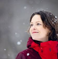 What contributed to the branch failure in Philadelphia and how could risk  be reduced?