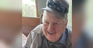 Darryl Harmon's Instagram, Twitter & Facebook