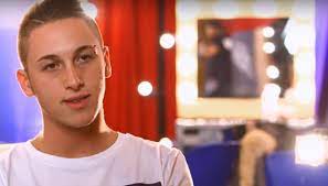 La coppia ha due figli: Chi E Trava Il Figlio Rapper Di Marco Travaglio Supereva