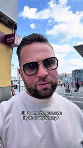 Daniel Rozanski's Instagram, Twitter & Facebook