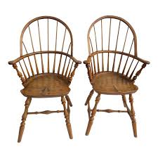 Antique New England Bow Back Hand Crafted Windsor Chairs A Pair Windsor Chair Chair Pedicure Chairs For Sale
